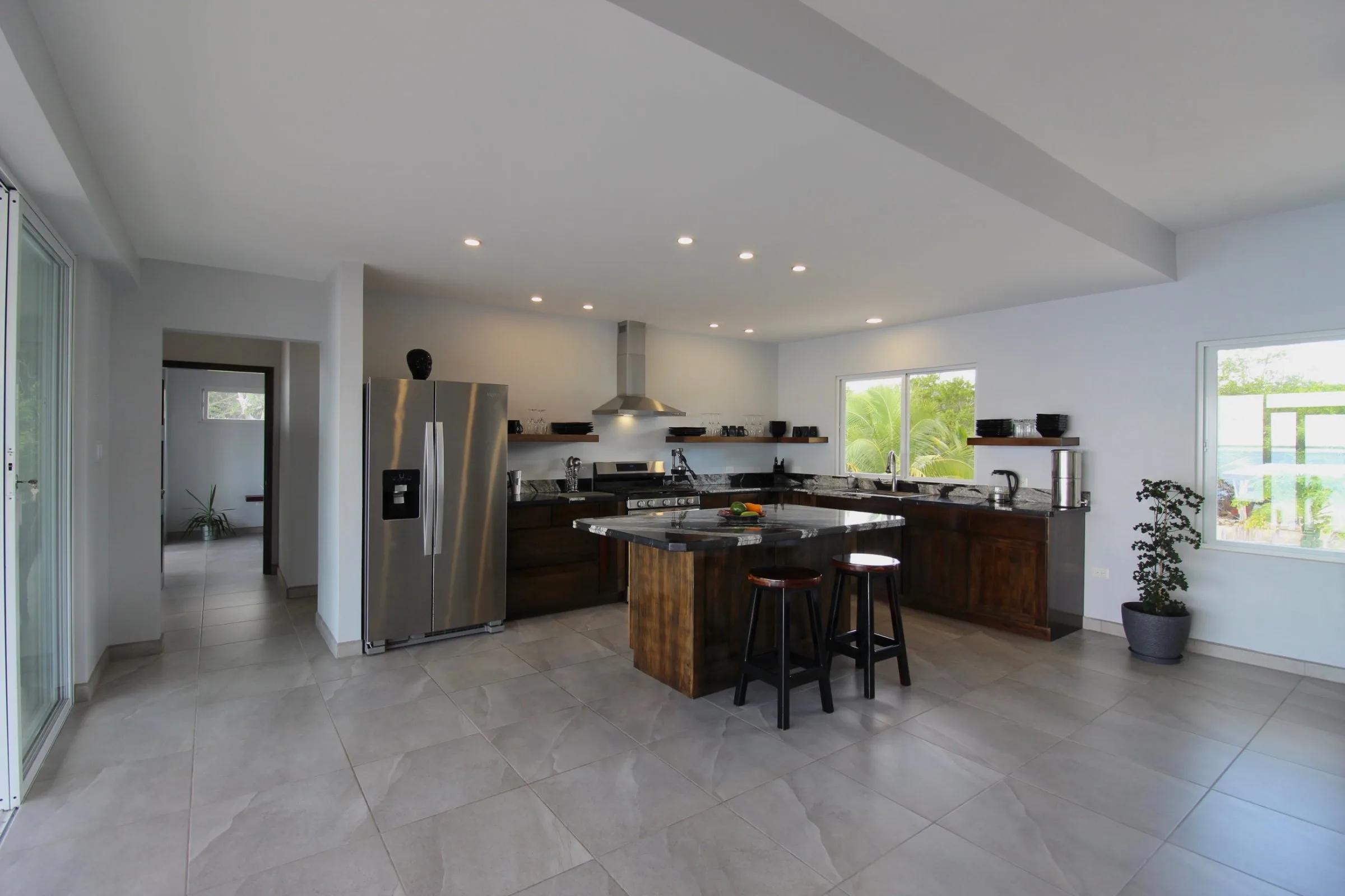 Seascape - Modern Beachfront Home On 2 Acres - Photo 7