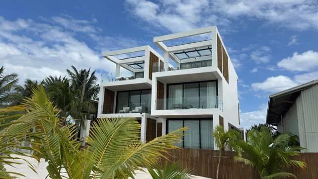 Luxury Beachfront Villa & Income-Producing Property in Caye Caulker