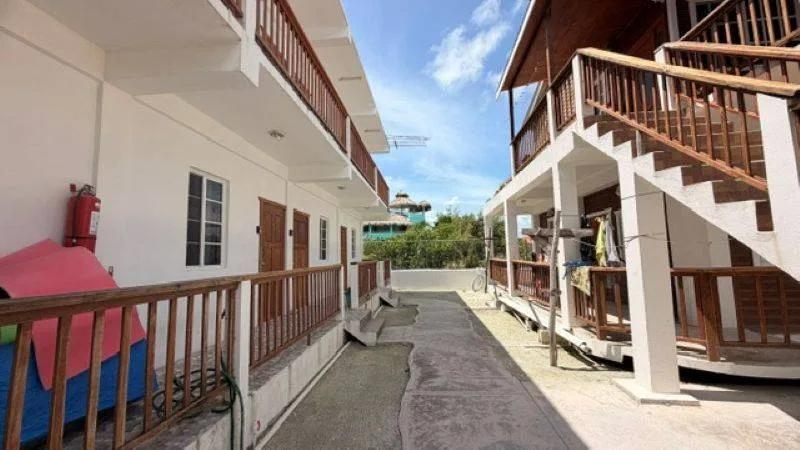 Lovely 3-Bedroom Home with 14 Rental Units | Bahia, Puesto Del Sol Neighbourhood - Photo 5