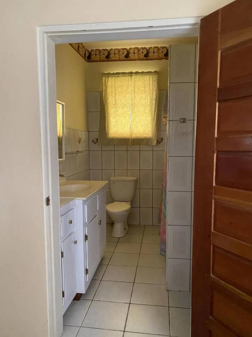 Lower flat in Bella Vista for Rent - Photo 8