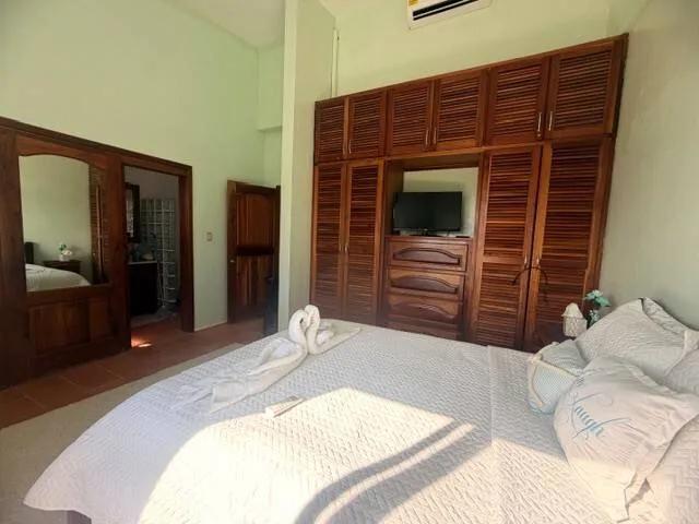 Prime Village Location! 1- Bedroom Condo with Private Rooftop Terrace in the Heart of Caye Caulker - Photo 6