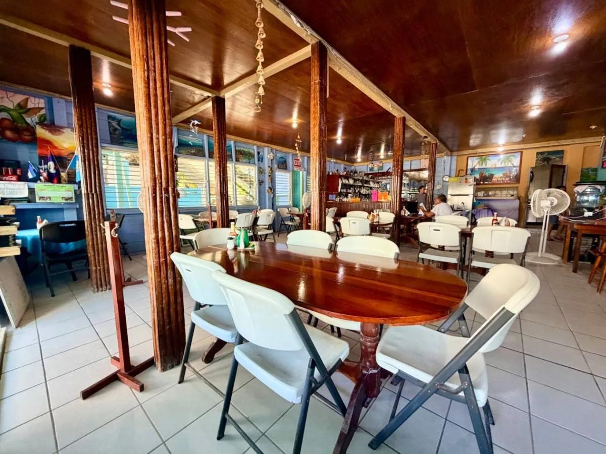 Prime Front Street Real Estate | Iconic Happy Lobster Bar & Grill - Photo 5